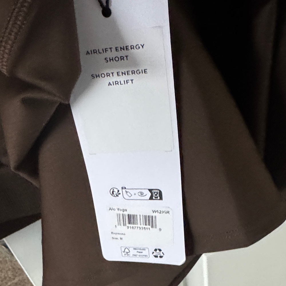 NWT!!! ALO SET (m) CREWNECK & SHORTS - Picture 13 of 15